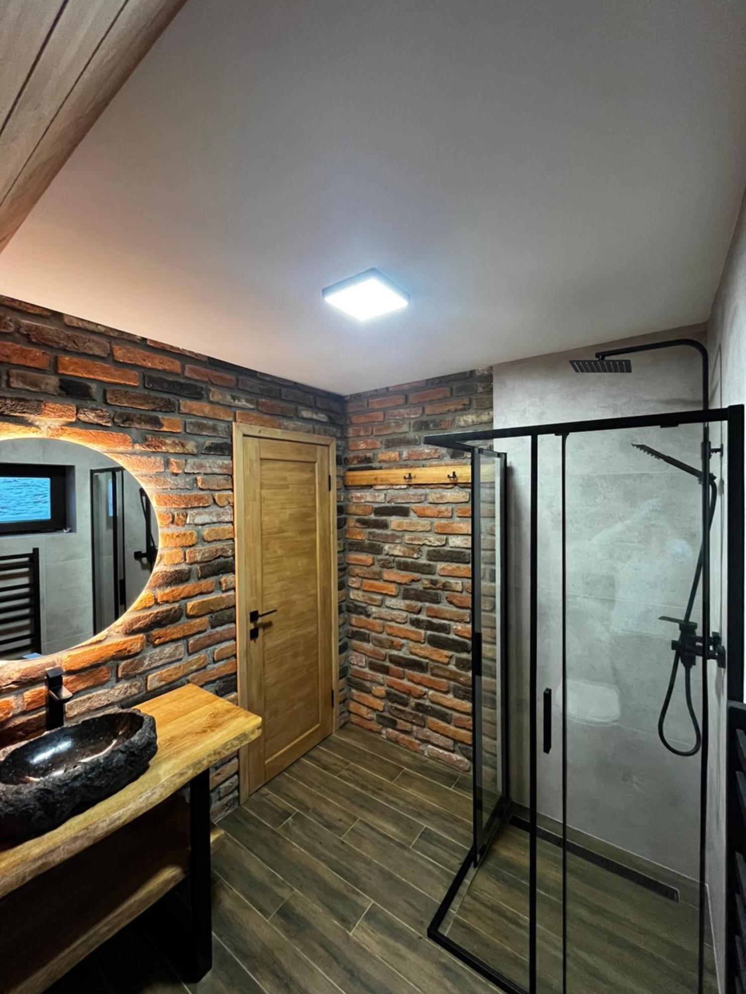 Тихий Куточок Villa Izki Ngoại thất bức ảnh