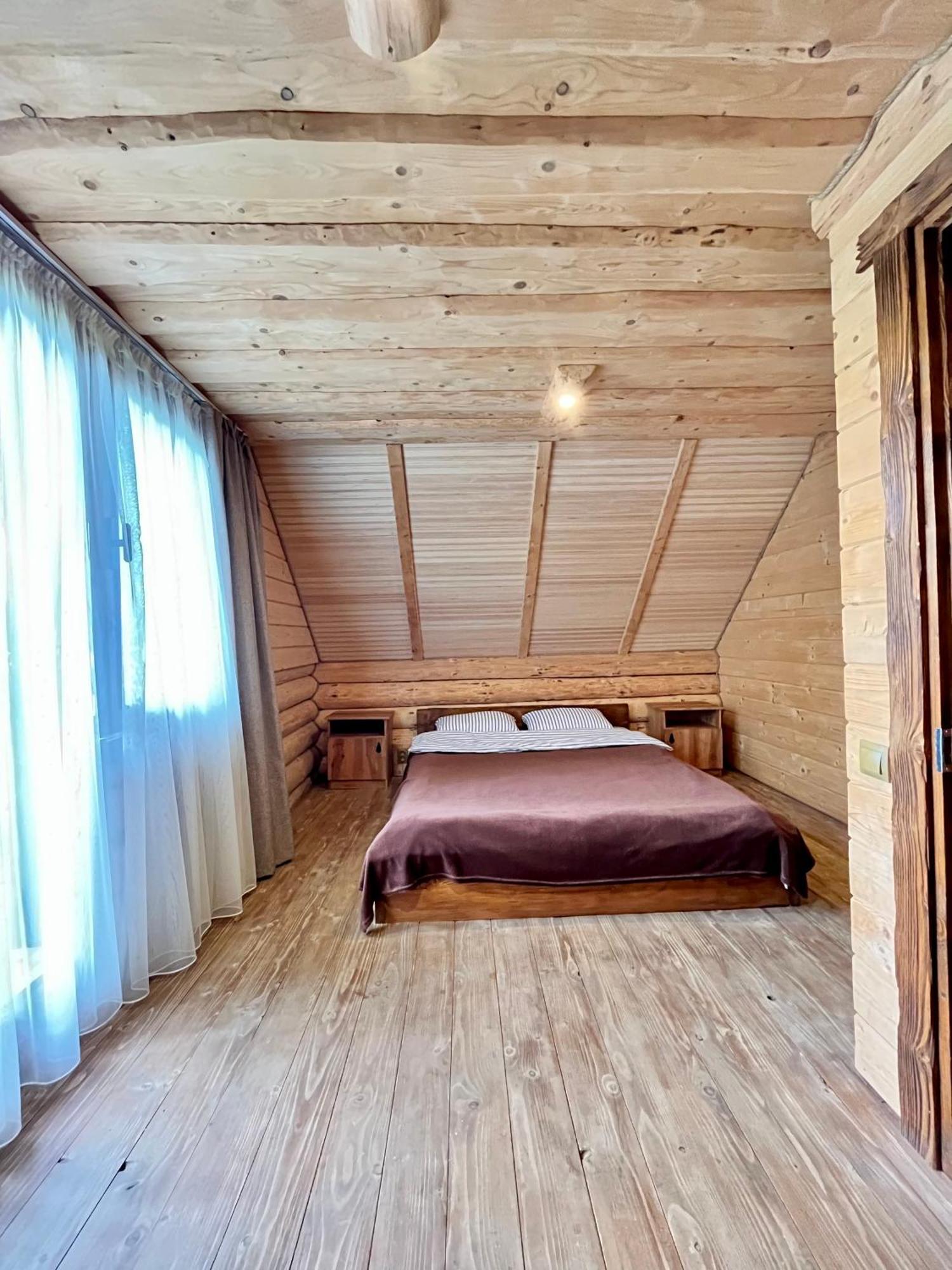 Тихий Куточок Villa Izki Ngoại thất bức ảnh