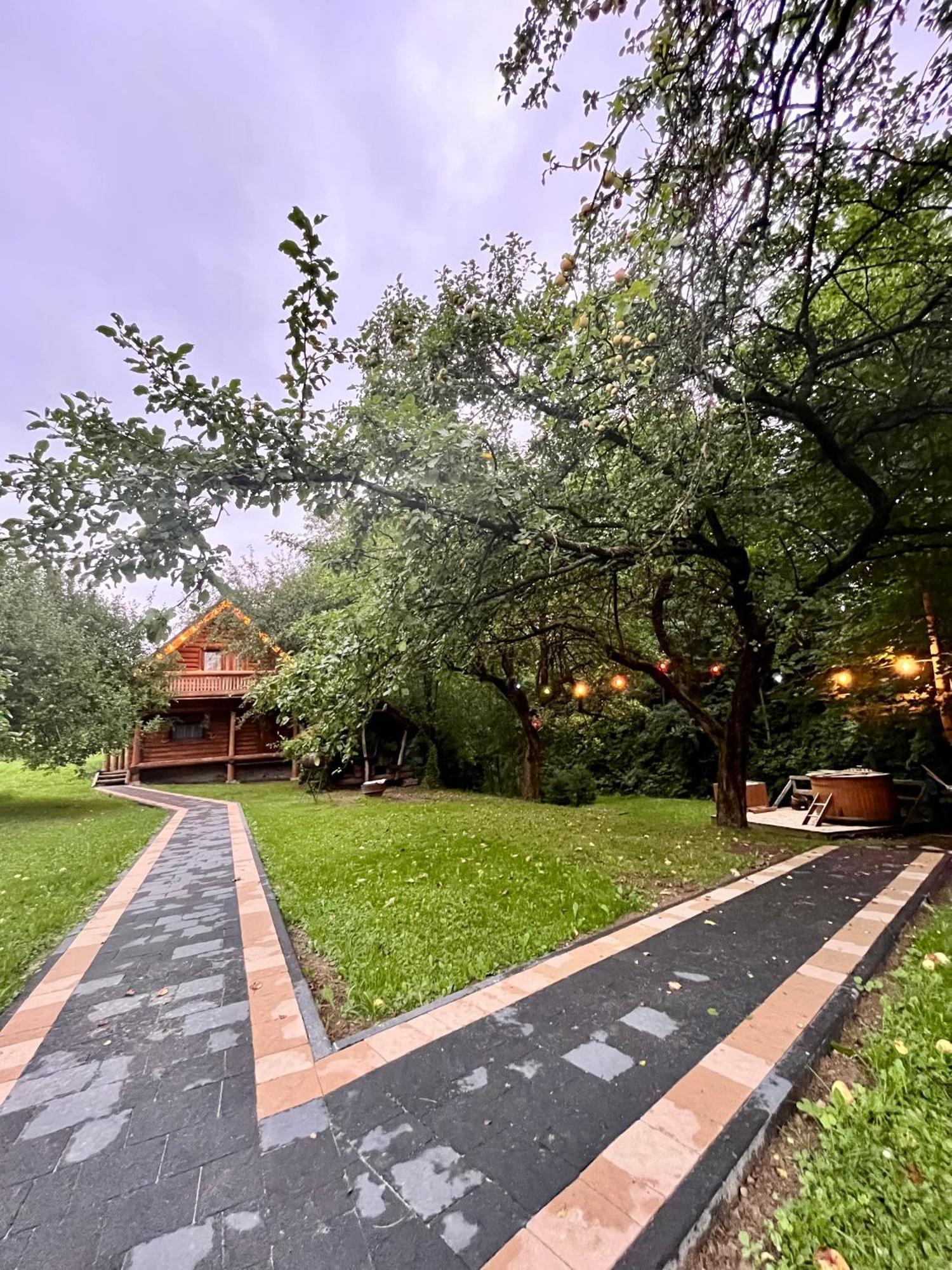 Тихий Куточок Villa Izki Ngoại thất bức ảnh